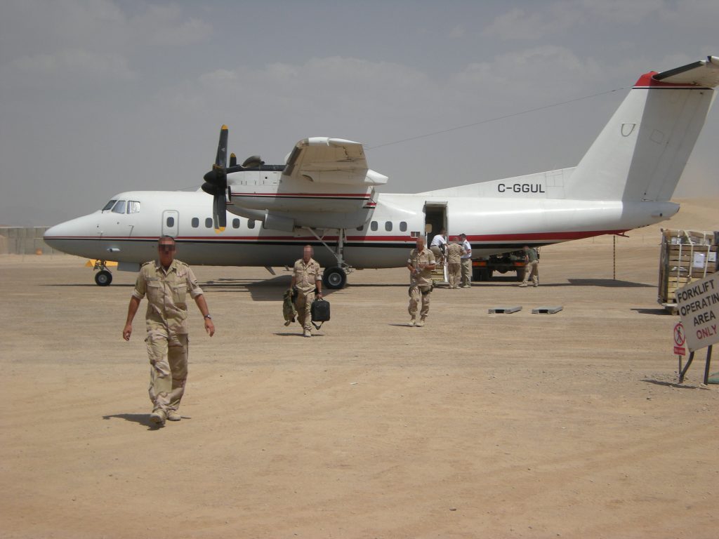 Het vliegtuig operationeel in afghanistan